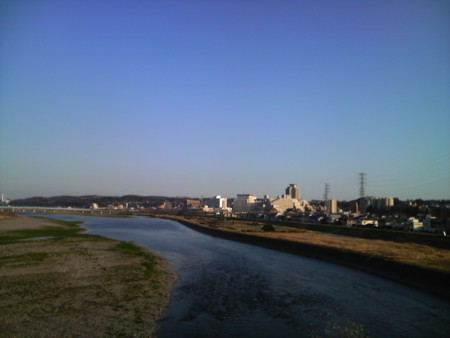 多摩川は今日もながれる。