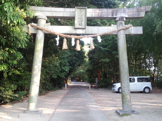 20130603 17:49 上条白山媛神社 とりい