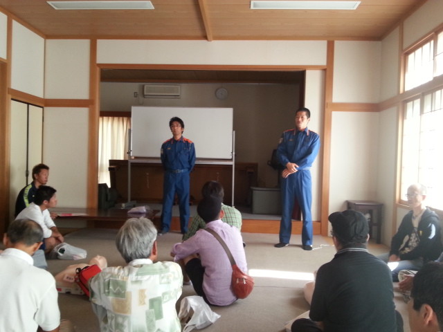20130929 09:22 古井町内会 防災 訓練 これから AEDの 練習