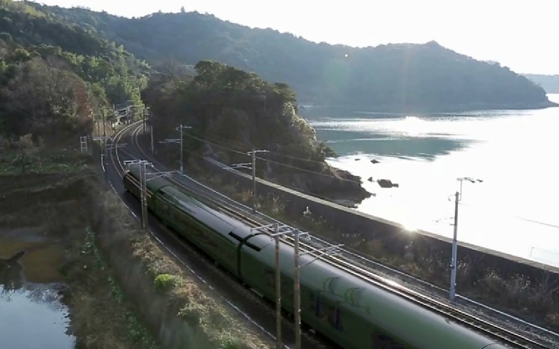 JR西日本 豪華寝台列車 (7) 800-500