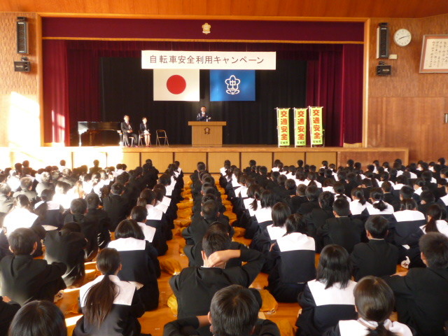 20141104 桜井中学校自転車安全利用キャンペーン (5)