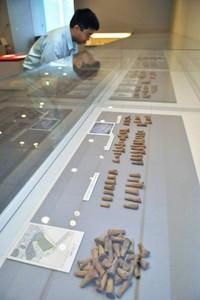 知多市歴史民俗博物館に展示された製塩土器（ちゅうにち）