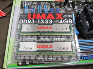 新しいPCに使ったUMAXのメモリ