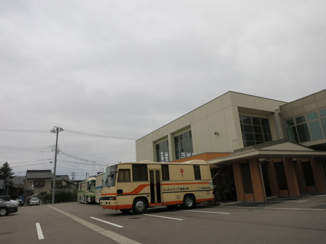 高岡市戸出コミュニティセンターさんとバス